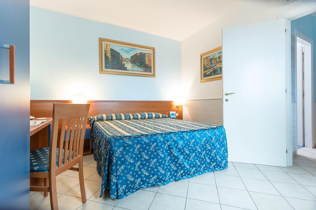 Hotel Borgo Del Mare チビタベッキア エクステリア 写真
