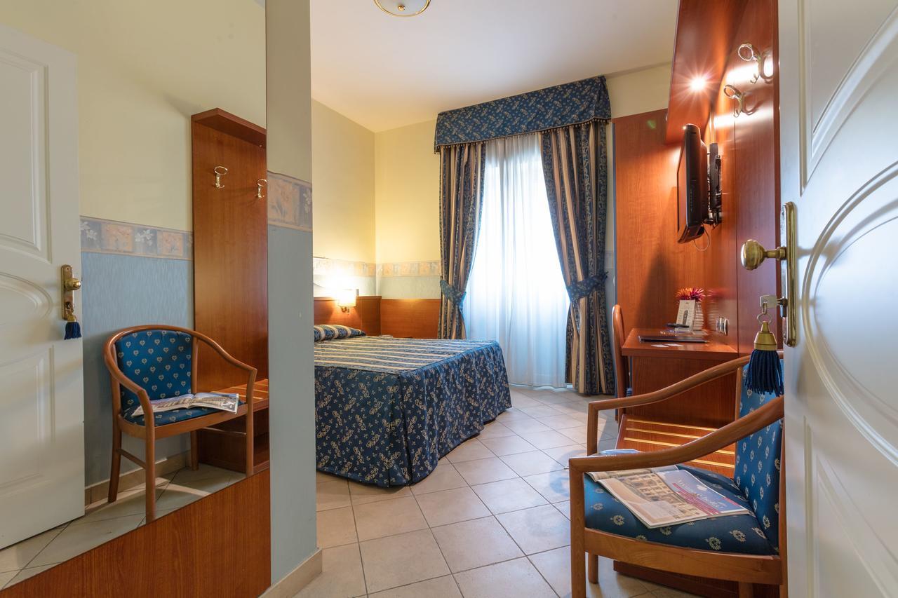 Hotel Borgo Del Mare チビタベッキア エクステリア 写真