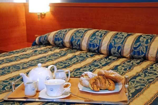 Hotel Borgo Del Mare チビタベッキア エクステリア 写真